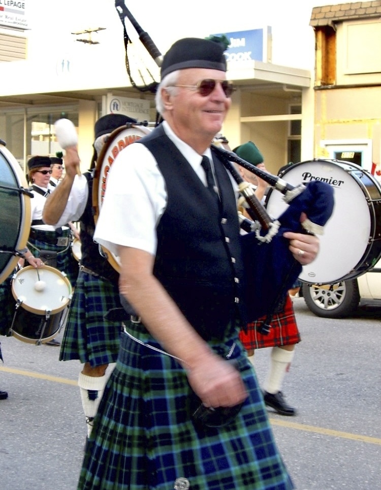 Bob Cunngham in the Kincardine bagpipe parade