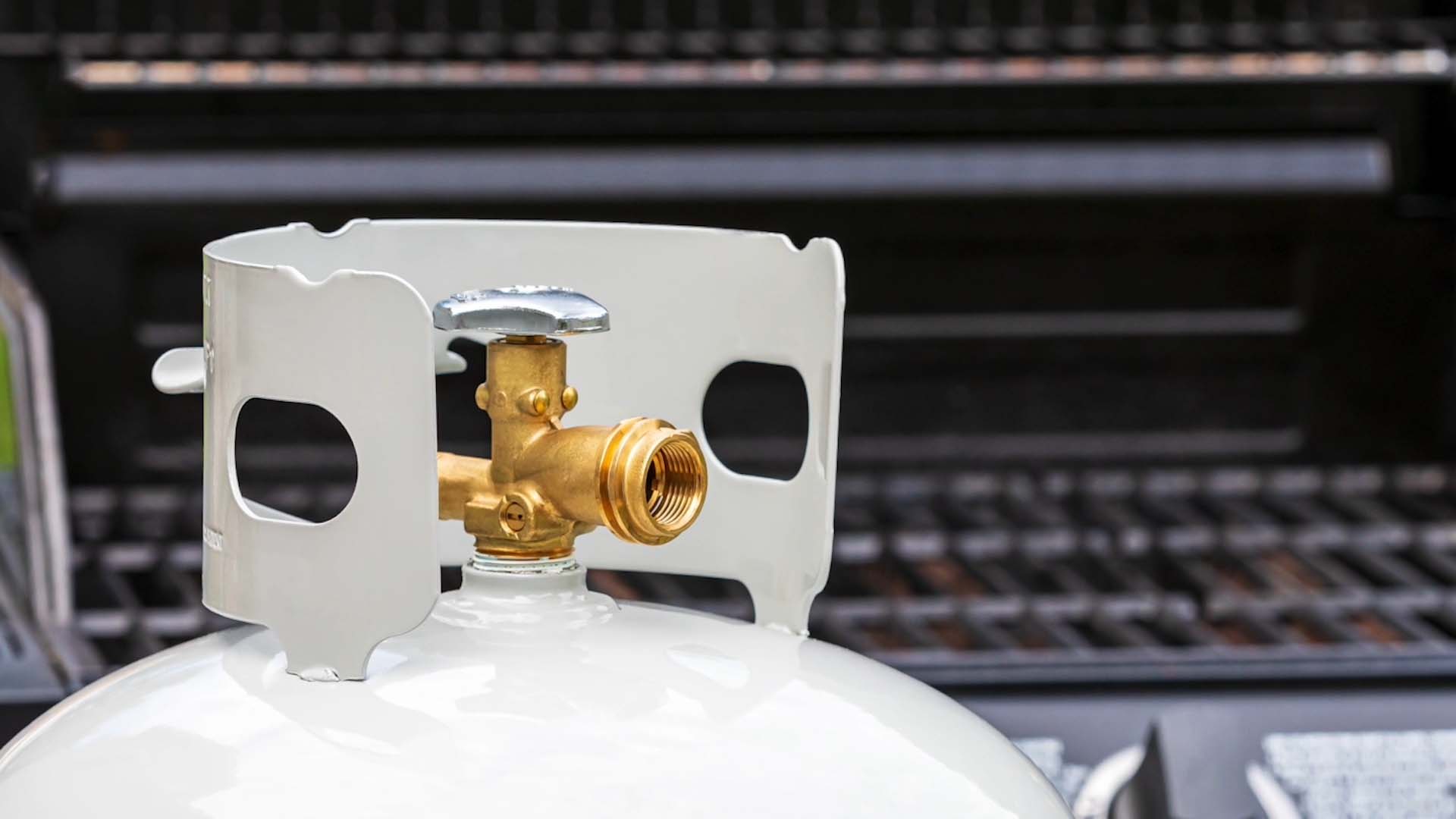 Cottage Q&A: How can we know how much propane is left in the tank if we don’t have a gauge?