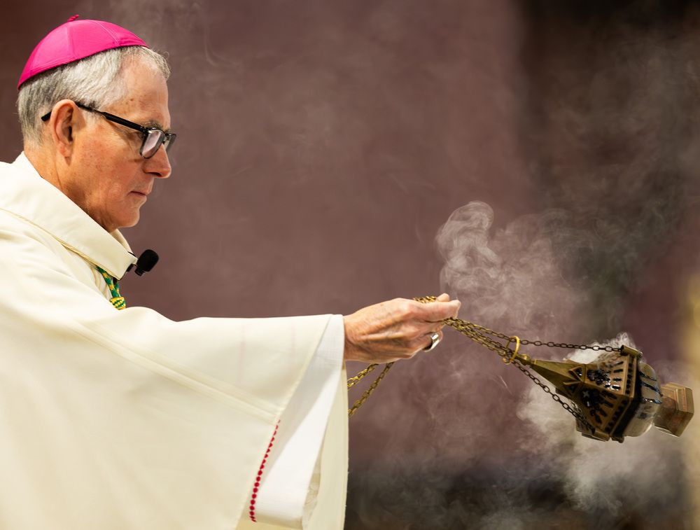 PHOTOS: Christmas mass at St. Peter’s Cathedral Basilica