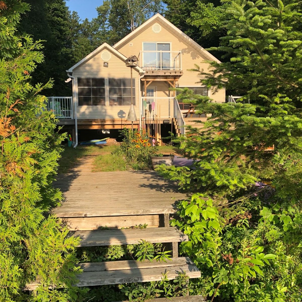 $1.1 million for an Algonquin Highlands cottage with three decks