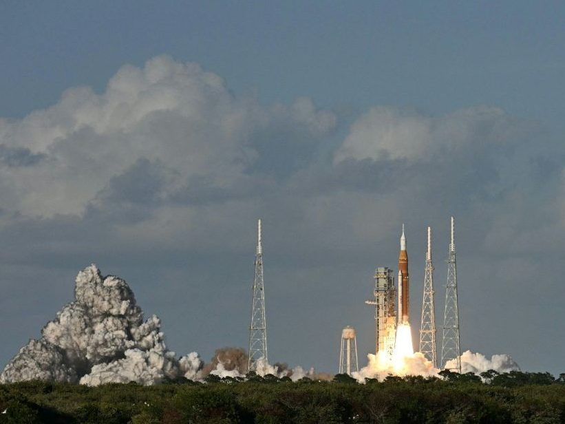 Rocket carrying Jeremy Hansen blasts off for historic lunar journey