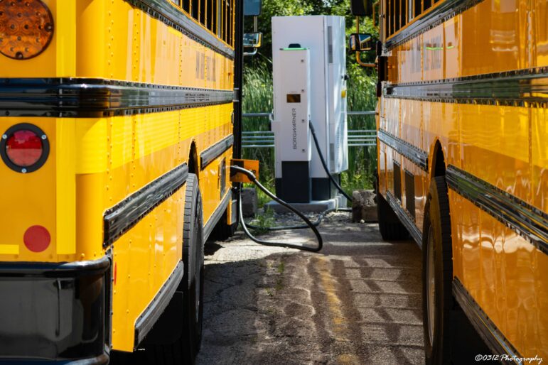 More Michigan schools move toward EV buses