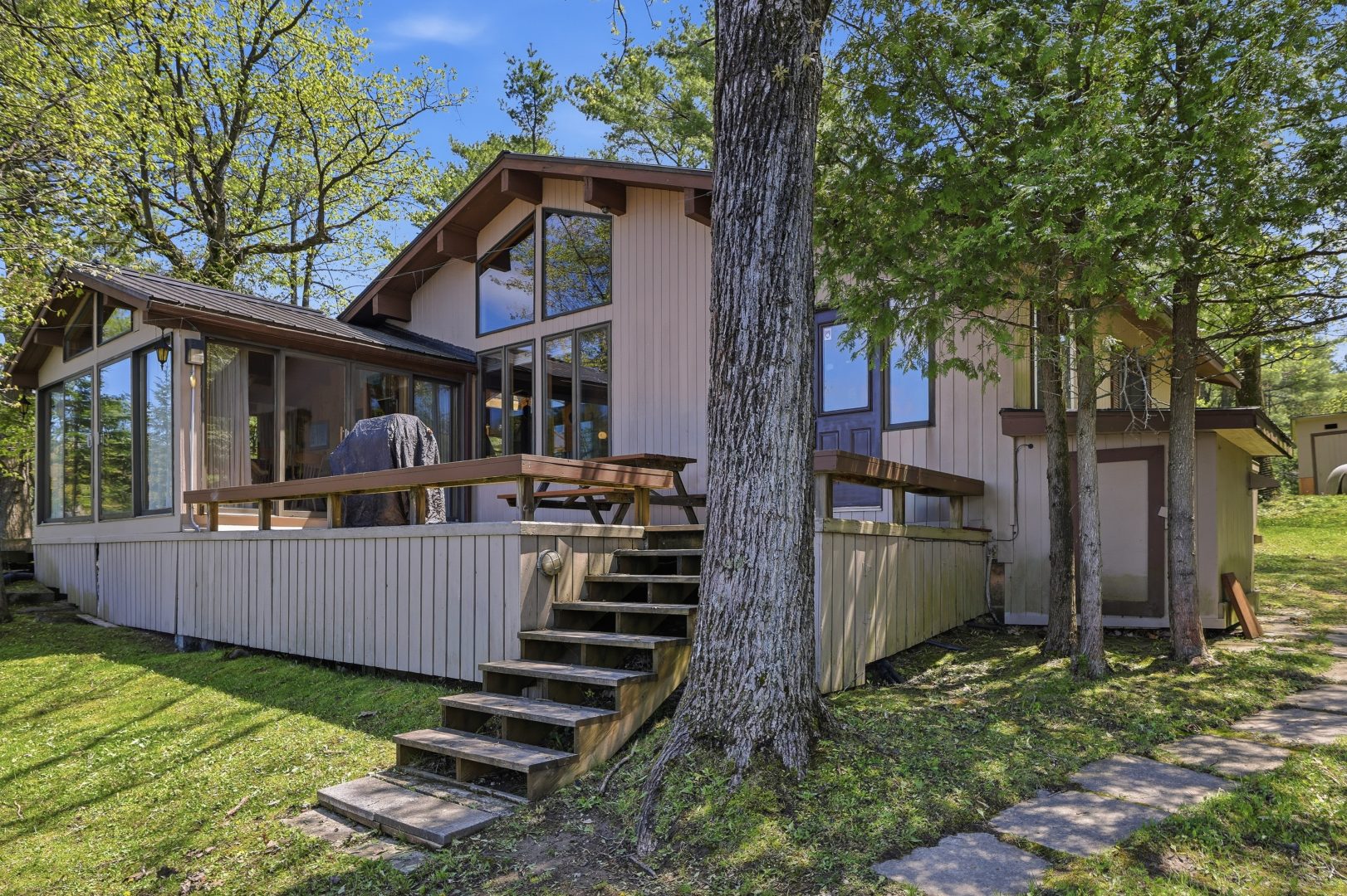 $998K for a boat-access cottage on the Severn River with over 450 feet of shoreline