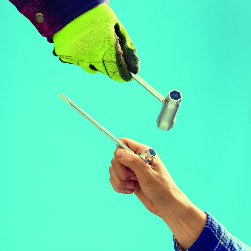 Real Tool: It’s both a screwdriver and a wrench—meet the scrench
