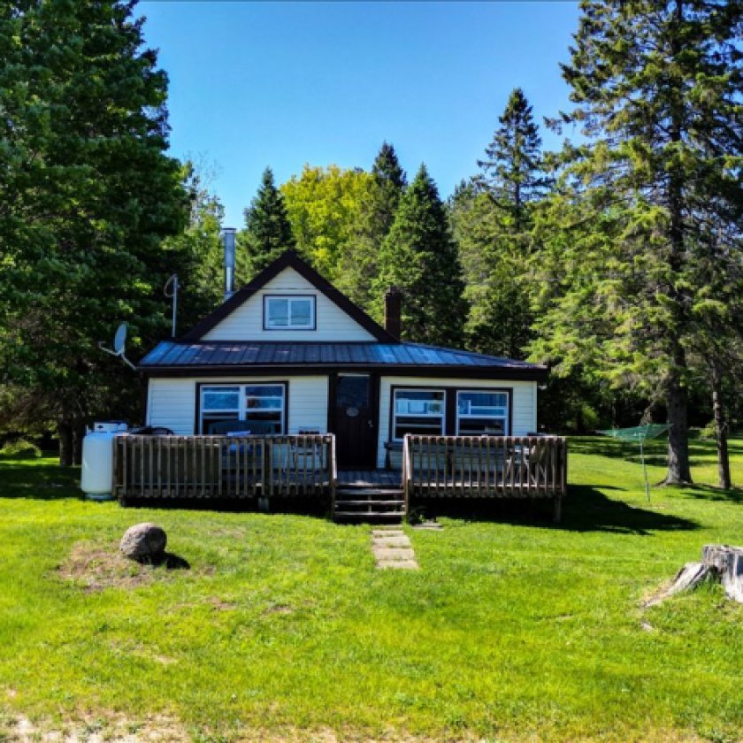 Listing of the Week: $379,900 for a three-bedroom cottage with a new septic system on Steenburg Lake