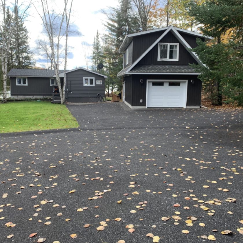 Listing of the Week: $998K for a year-round Huntsville cottage with numerous recent upgrades