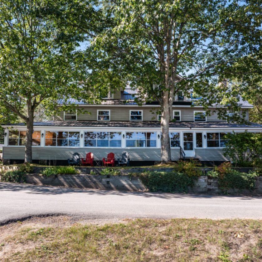 $2 million for an Algonquin Highlands cottage compound with 10 bedrooms